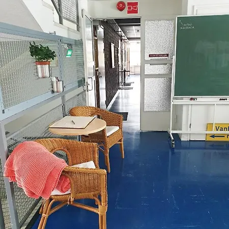 Vanha Koulu イン *